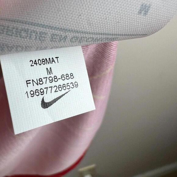 NWT Nike Liverpool FC Home 24/25 Stadium SoccerJersey - FN8798-688 #10 Baradit - Picture 5 of 9